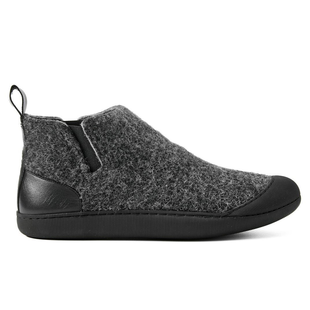 60830_Greys_Wool_Outdoor_Slipper_Boot_Charcoal-Black_01