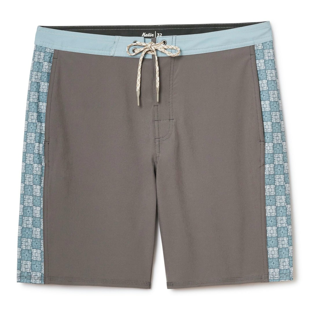 95519_Katin_Resonate_Hybrid_Trunk_Gunmetal_01_Product_on_White