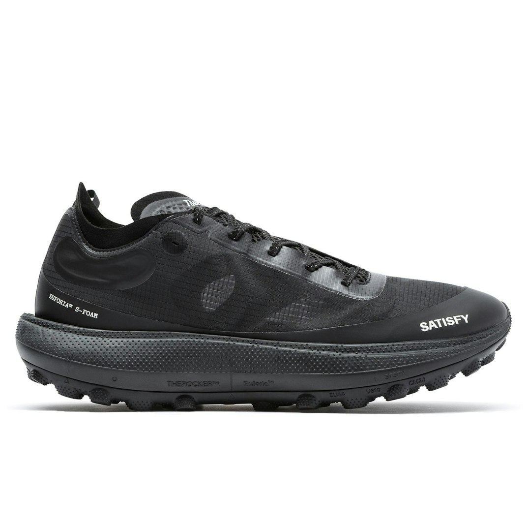 95790_Satisfy_The_Rocker_Trail_Sneaker_Jet_Black_01_Product_on_White