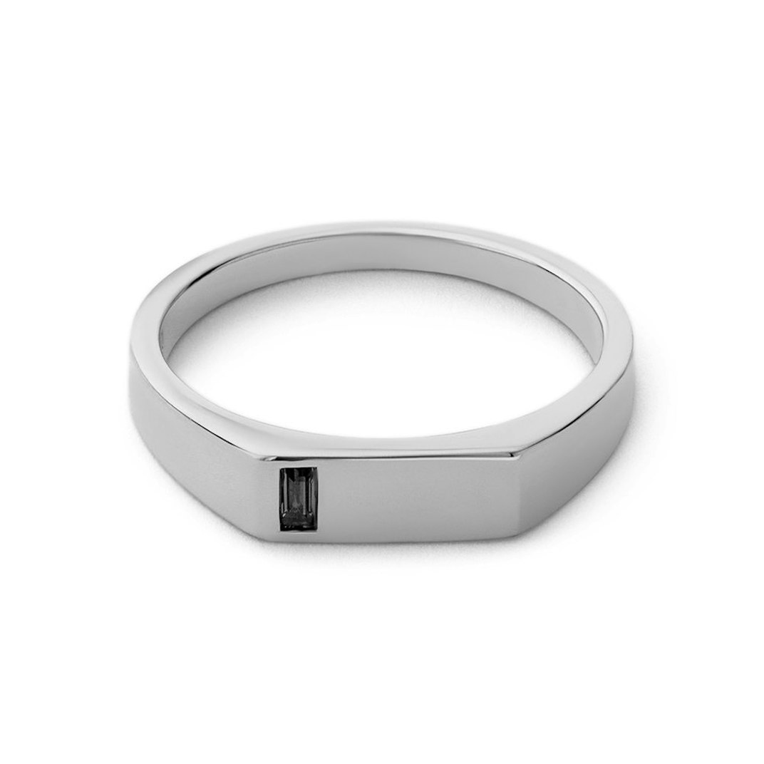 99338_Miansai_Valor_Spinels_Signet_Ring_Sterling_Silver_01_Product_on_White